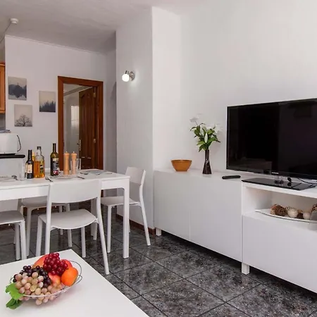 Blanquitas 7 * أرونا