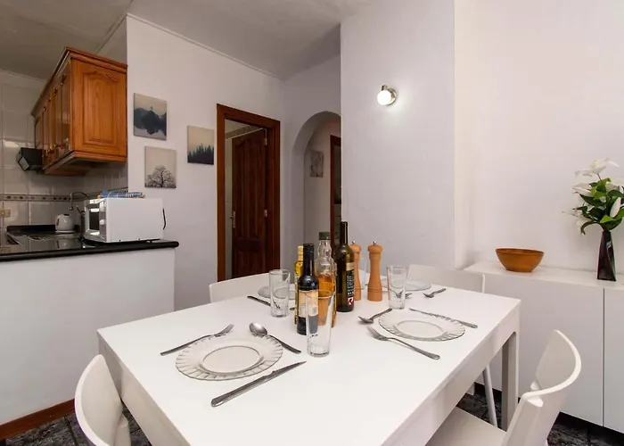 Blanquitas 7 * ארונה